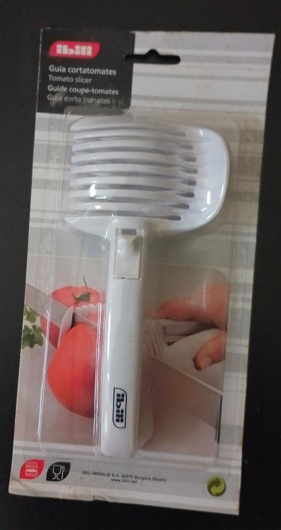 Tomato Holder for Slicing